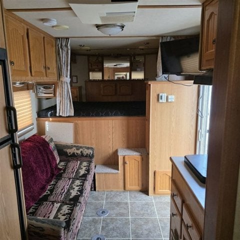 2005 Sundowner 3 HORSE Trailer