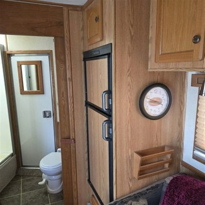 2005 Sundowner 3 HORSE Trailer