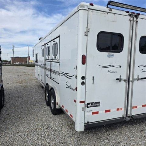 2005 Sundowner 3 HORSE Trailer