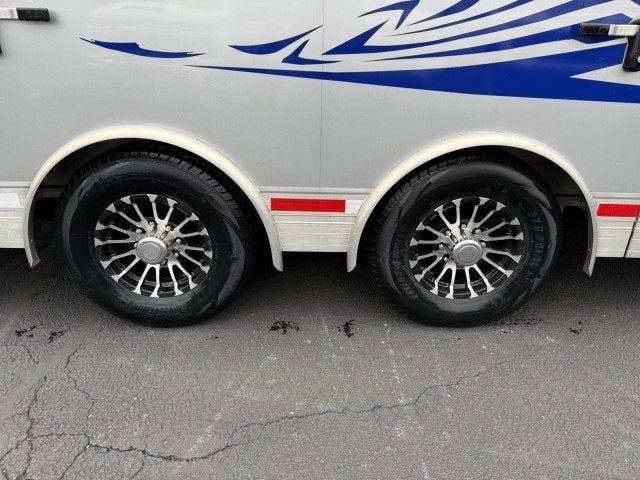 2020 Shadow CAR HAULER Bumperpull