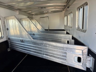 2005 Keeferbuilt 4 HORSE LQ Trailer