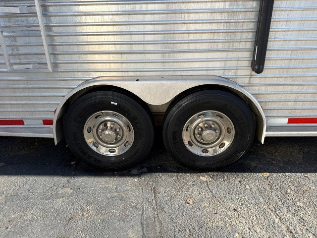 2005 Keeferbuilt 4 HORSE LQ Trailer