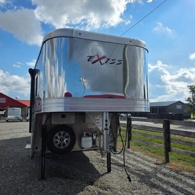 2024 Exiss 3 HORSE LIVING QUARTERS