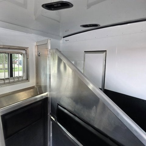 2024 Exiss 3 HORSE LIVING QUARTERS