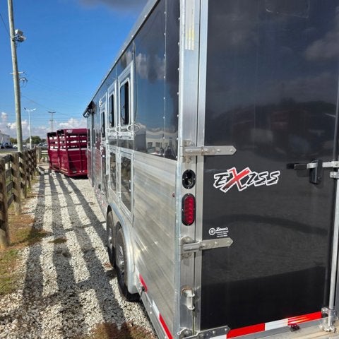 2024 Exiss 3 HORSE LIVING QUARTERS