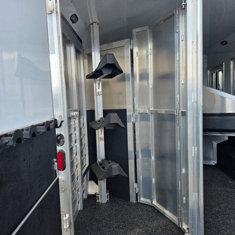 2024 Exiss 3 HORSE LIVING QUARTERS