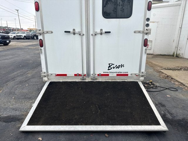 2010 Bison 4 HORSE LQ Trailer