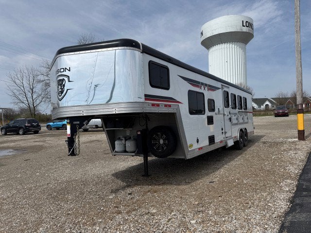 2023 Bison COACH Trailer