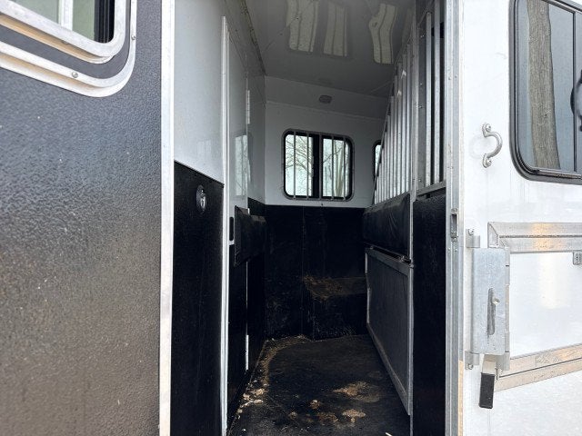 2023 Bison COACH Trailer