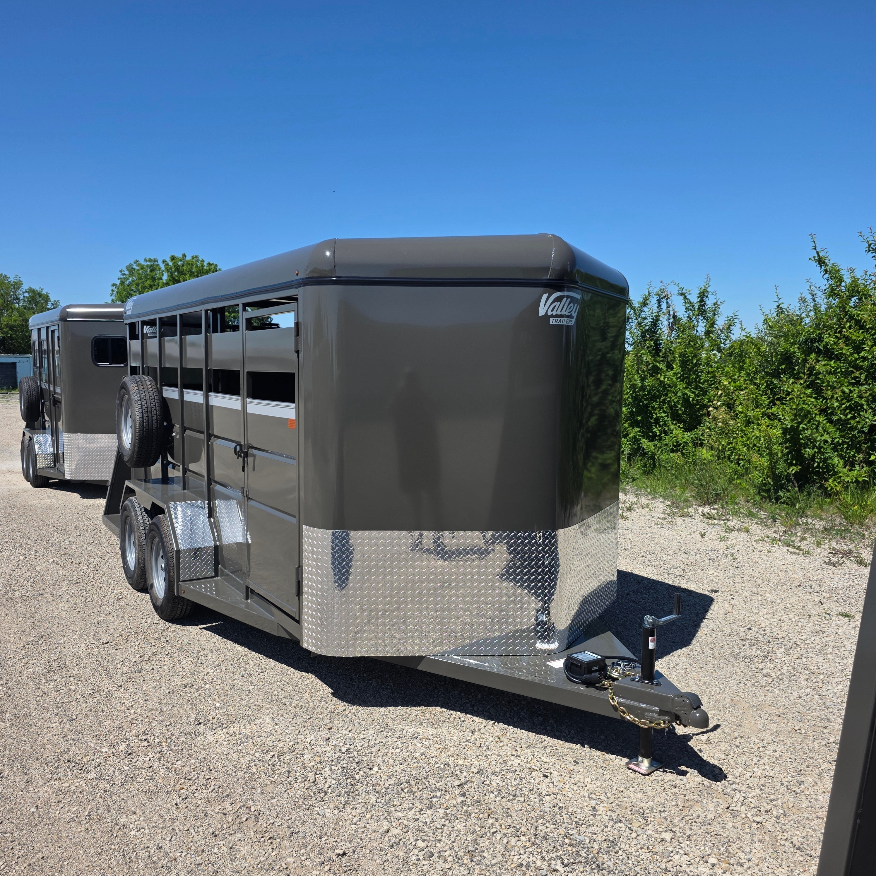 2027 VALLEY 16' BUMPERPULL Base