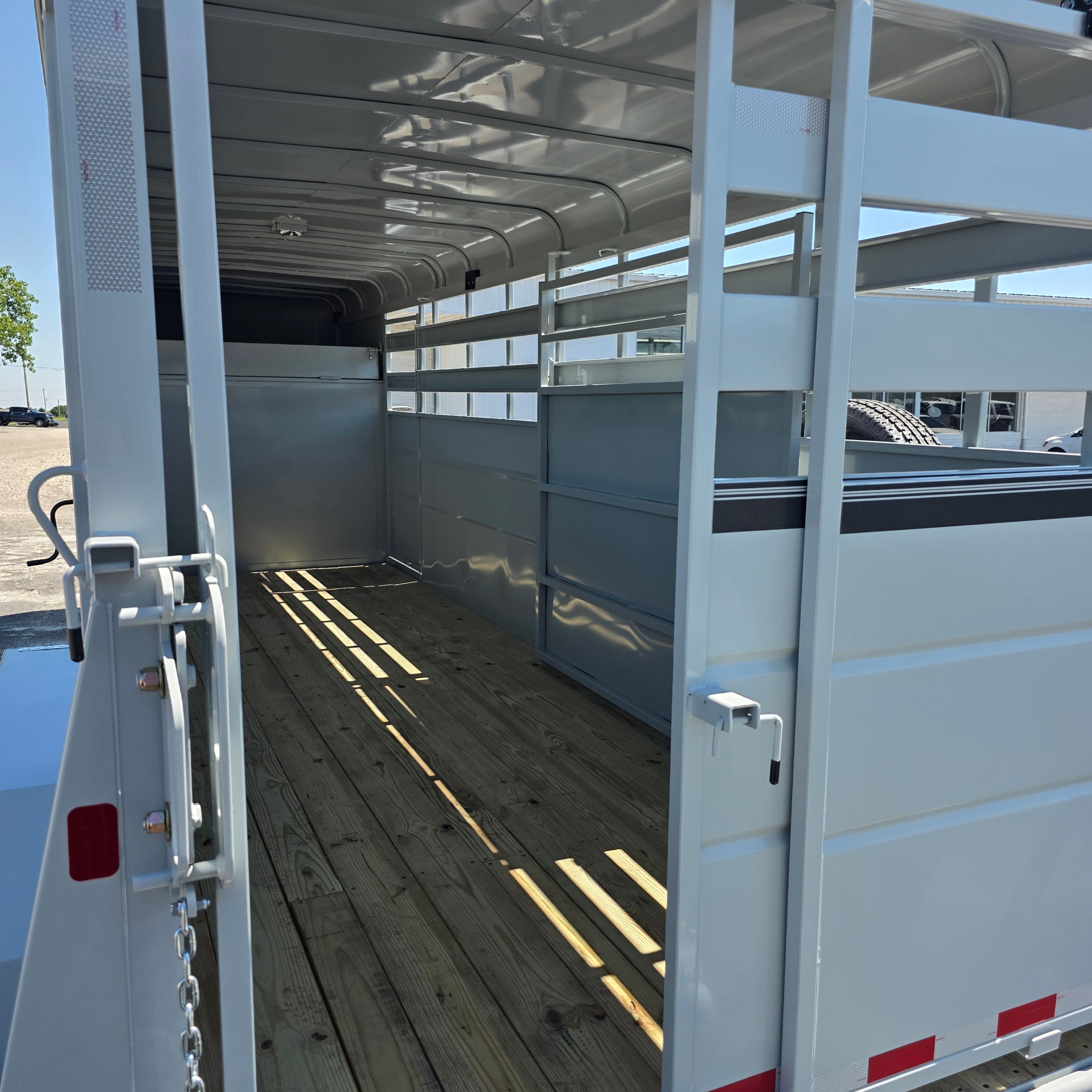 2027 VALLEY TRAILERS 6'8 X 20' GOOSE NECK Base