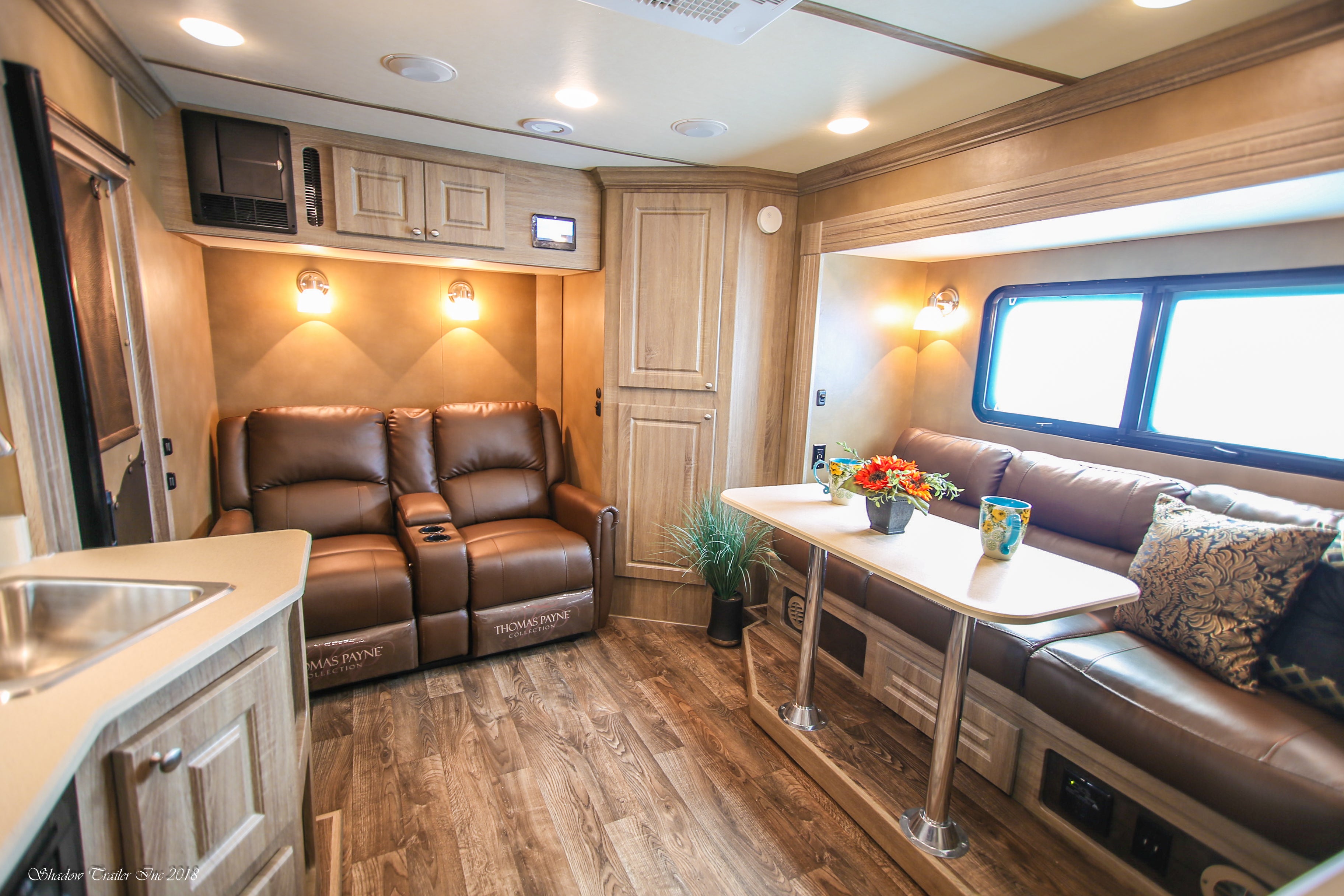 Shadow 14' Living Quarter Trailer