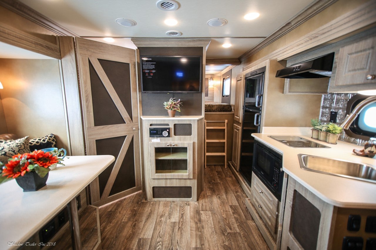 Shadow 14' Living Quarter Trailer